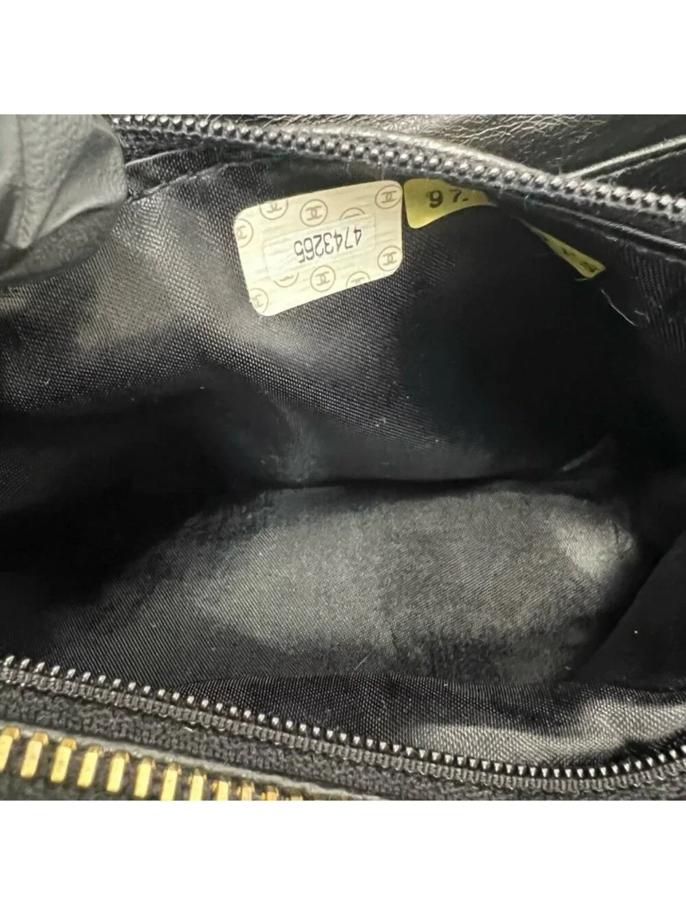 Chanel Vintage Quilted CC Logo Lambskin Leather Handbag Black